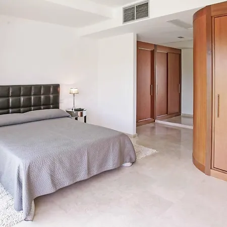 Villa Golf 2 *